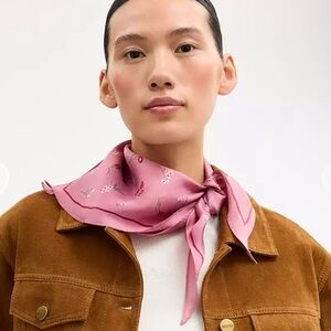 Coach tossed floral print diamond silk scarf new with tags